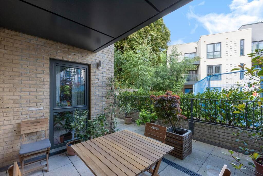 ロンドンStylish 2 Bed 2 Bath In Highgate & Free Parkingアパートメント エクステリア 写真